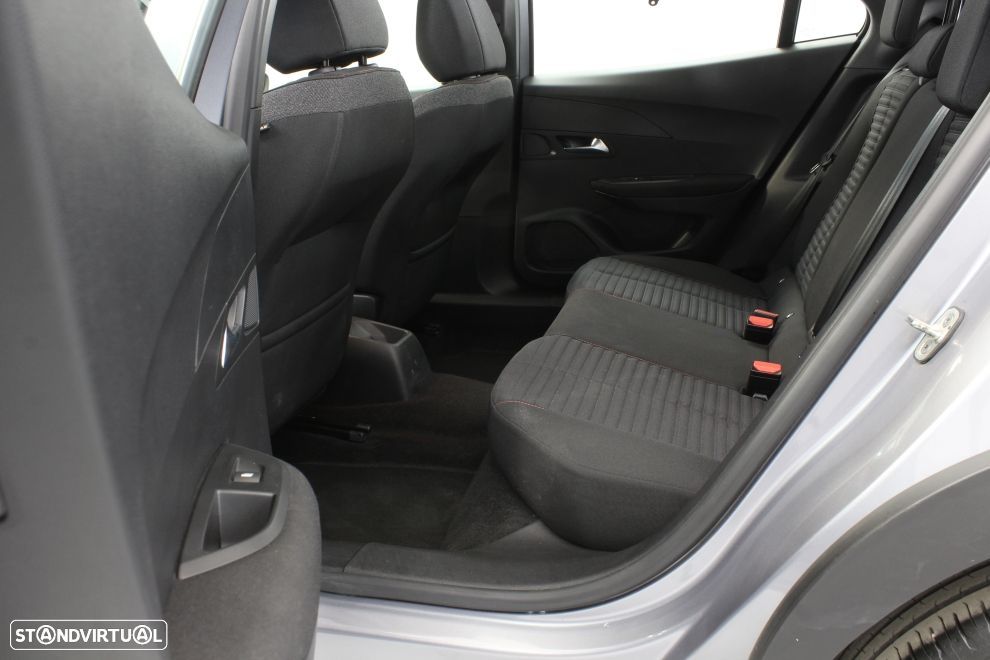 Peugeot 2008 1.2 PureTech Active Pack - 23