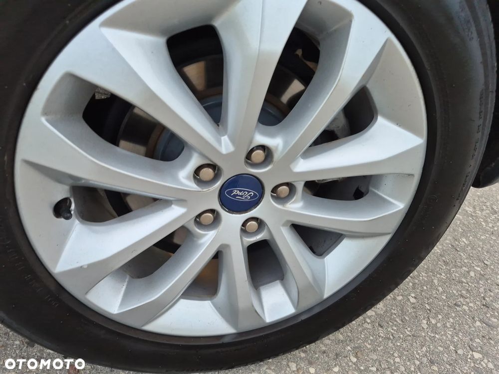 Ford Kuga 2.0 TDCi 2x4 Titanium - 31