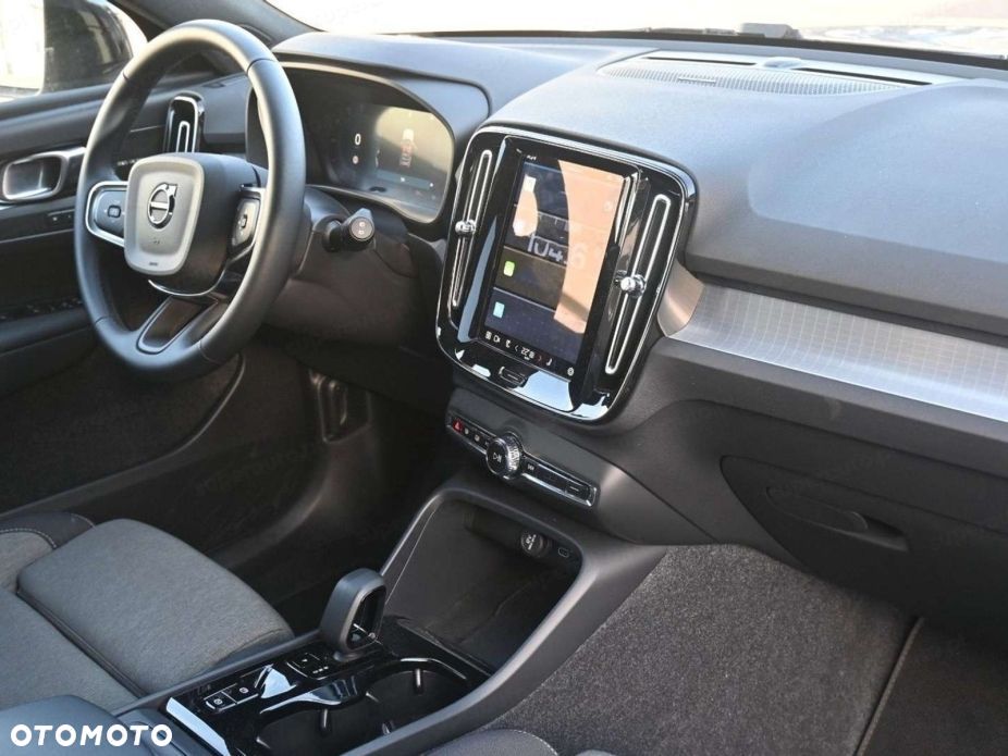 Volvo XC 40 B3 Plus Dark - 13