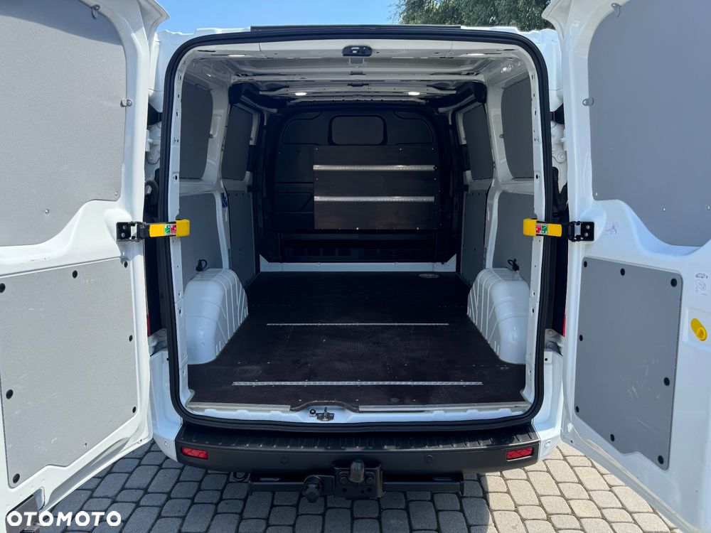 Ford Transit Custom - 11