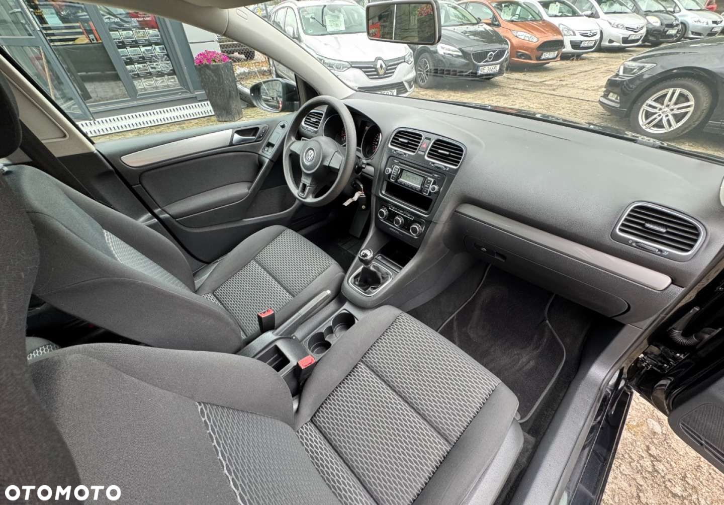 Volkswagen Golf - 17