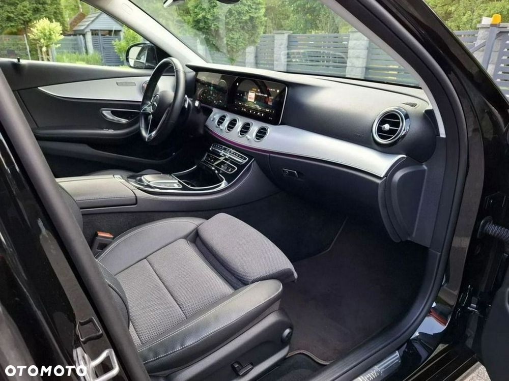 Mercedes-Benz Klasa E 300 de 9G-TRONIC - 15