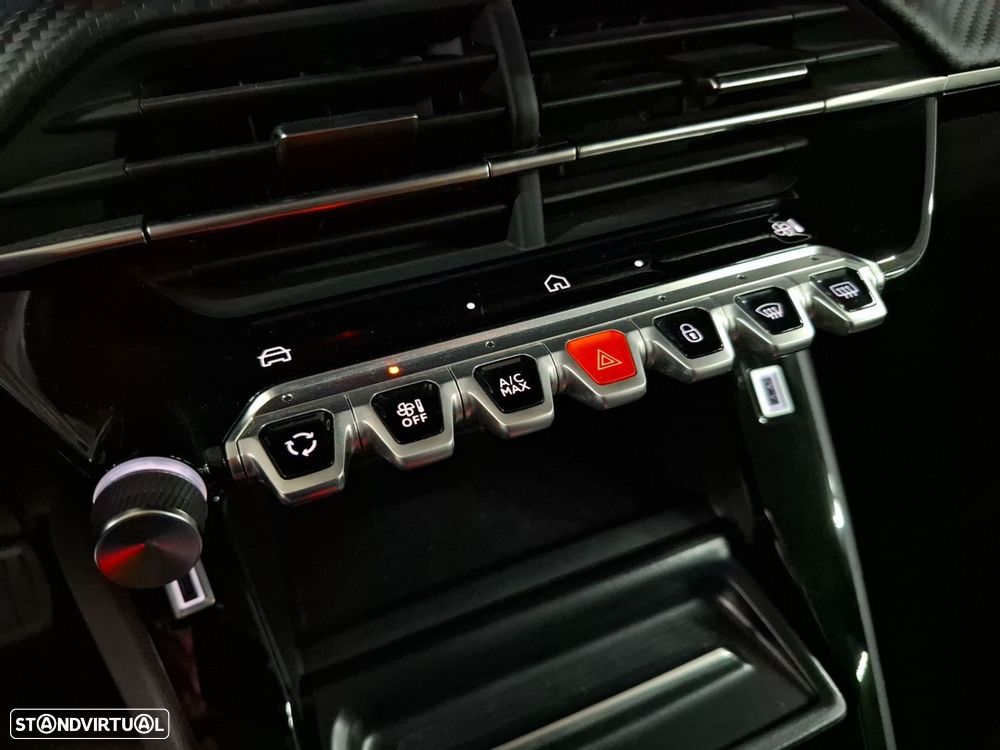 Peugeot 208 1.2 Hybrid Allure e-DCS6 - 19