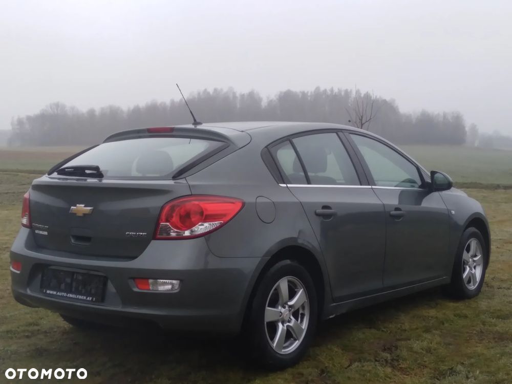Chevrolet Cruze - 4