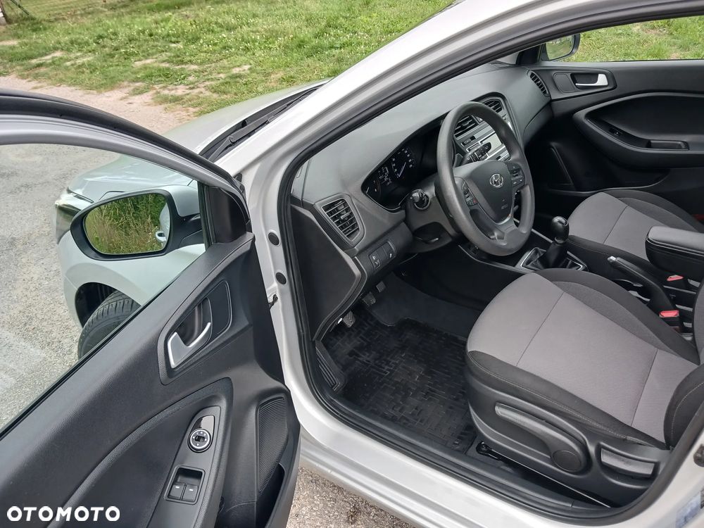 Hyundai i20 1.2 - 7