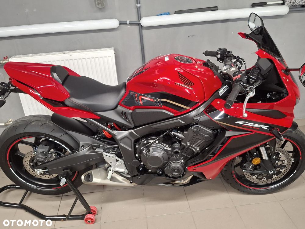 Honda CBR - 13