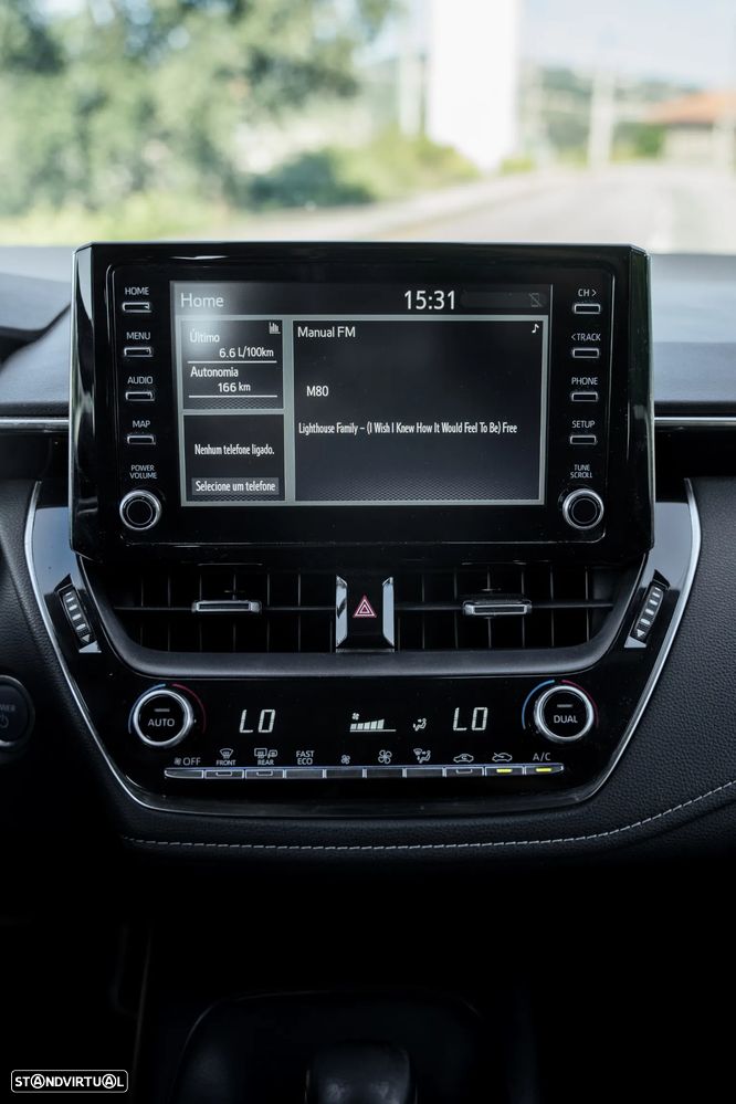 Toyota Corolla 1.8 Hybrid Comfort - 22