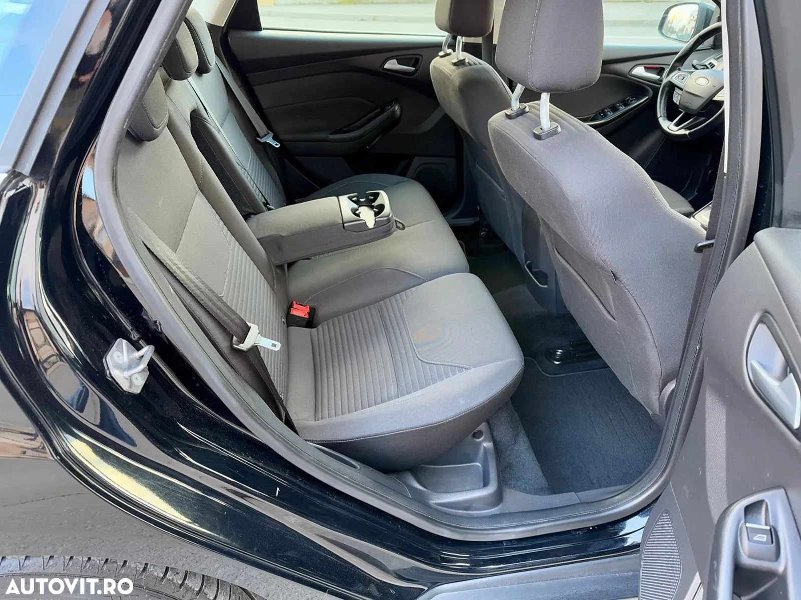 Ford Focus 1.5 EcoBlue Start-Stopp-System Aut. TITANIUM - 13