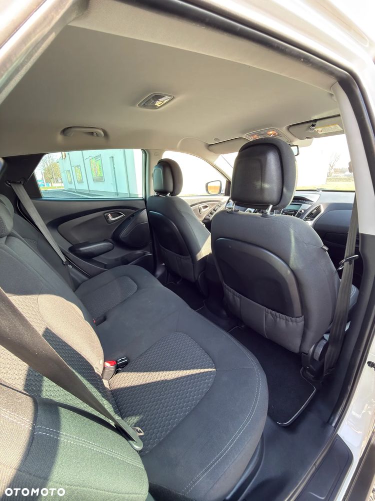 Hyundai ix35 1.6 2WD UEFA EURO 2012 Edition - 17