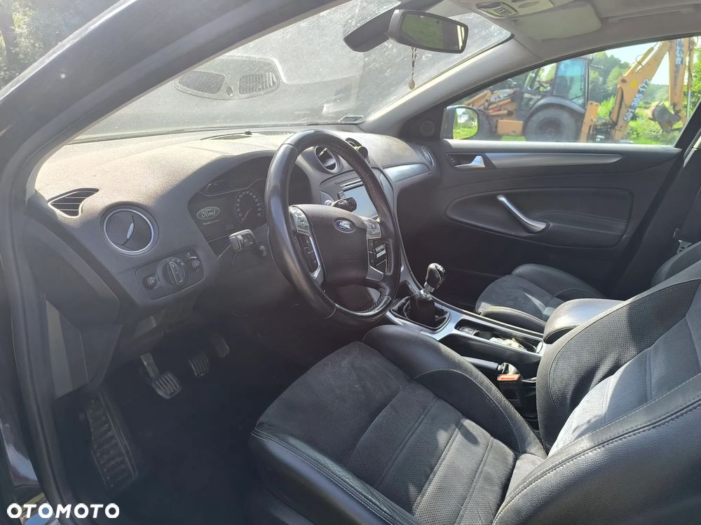 Ford Mondeo - 8