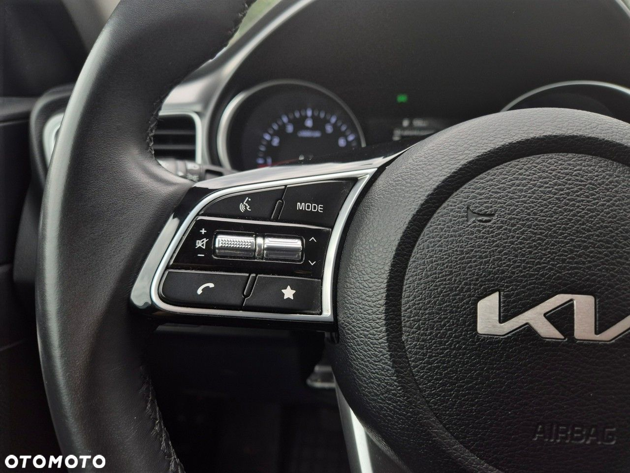 Kia XCeed - 16