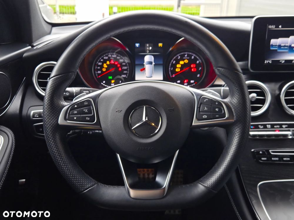 Mercedes-Benz GLC 250 4Matic 9G-TRONIC AMG Line - 15
