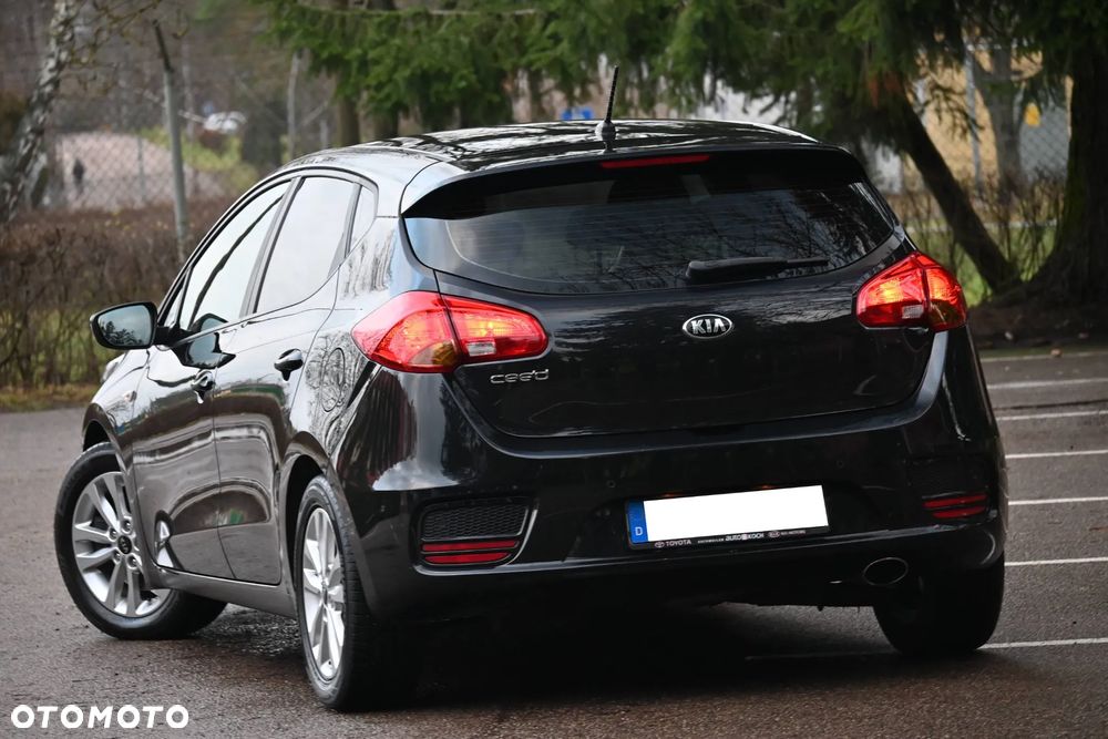 Kia Ceed 1.4 CVVT Dream-Team Edition - 13