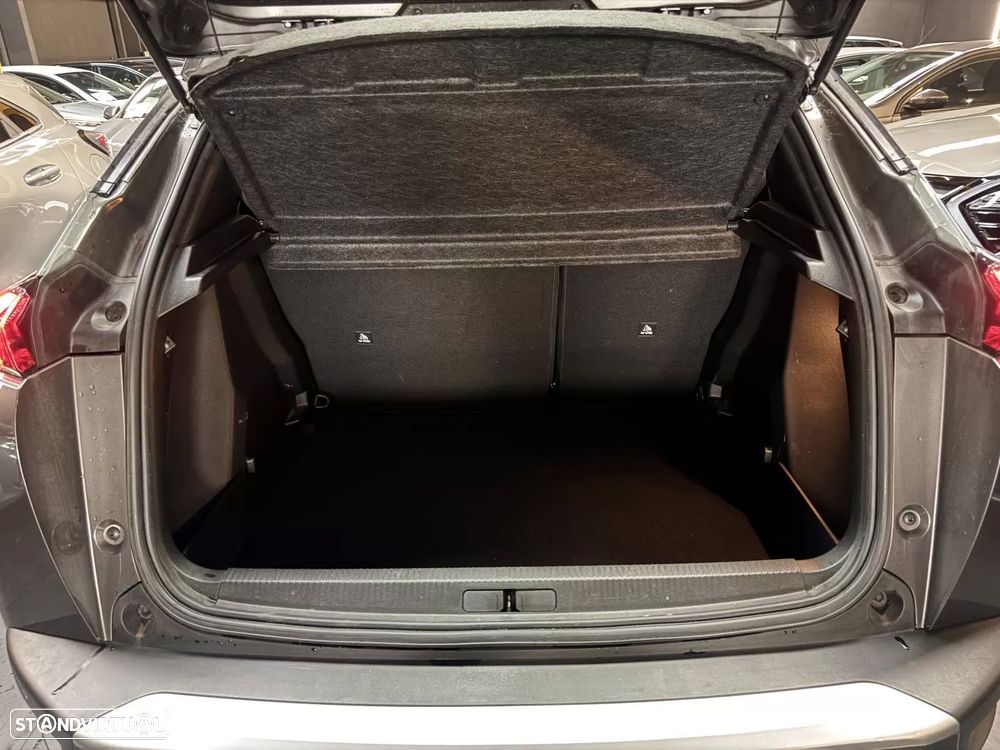 Peugeot 2008 1.2 PureTech Active Pack EAT8 - 22