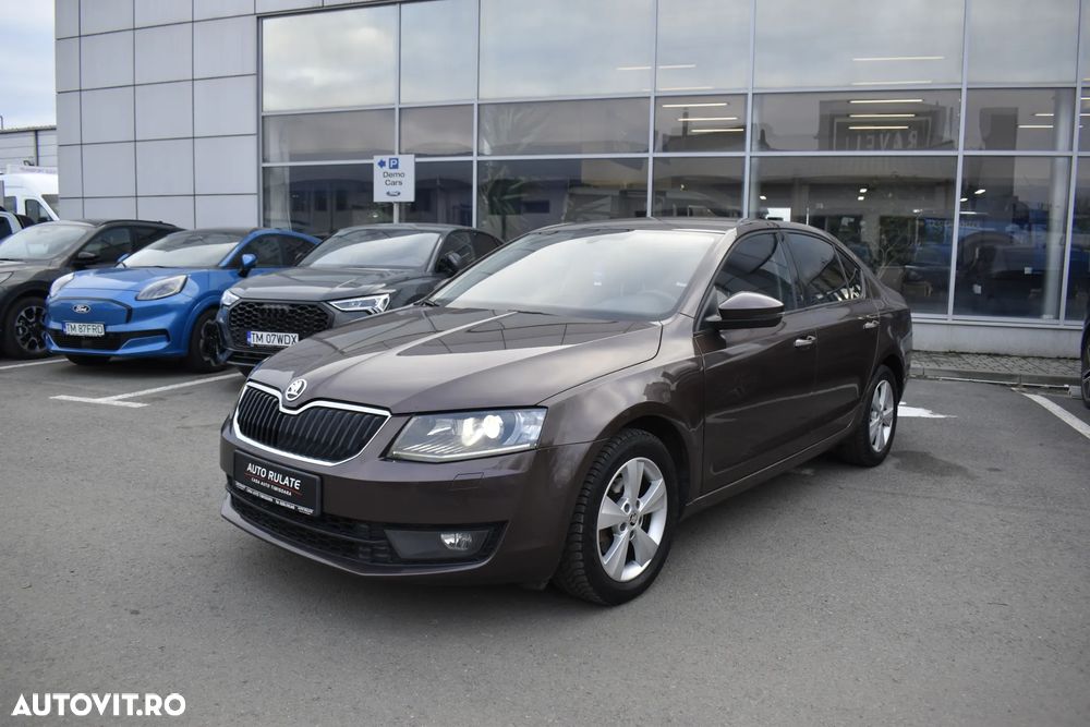 Skoda Octavia 1.6 TDI AMBITION DSG - 2