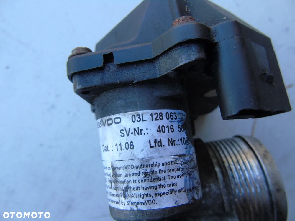 PRZEPUSTNICA AUDI VW 03L128063 - 3