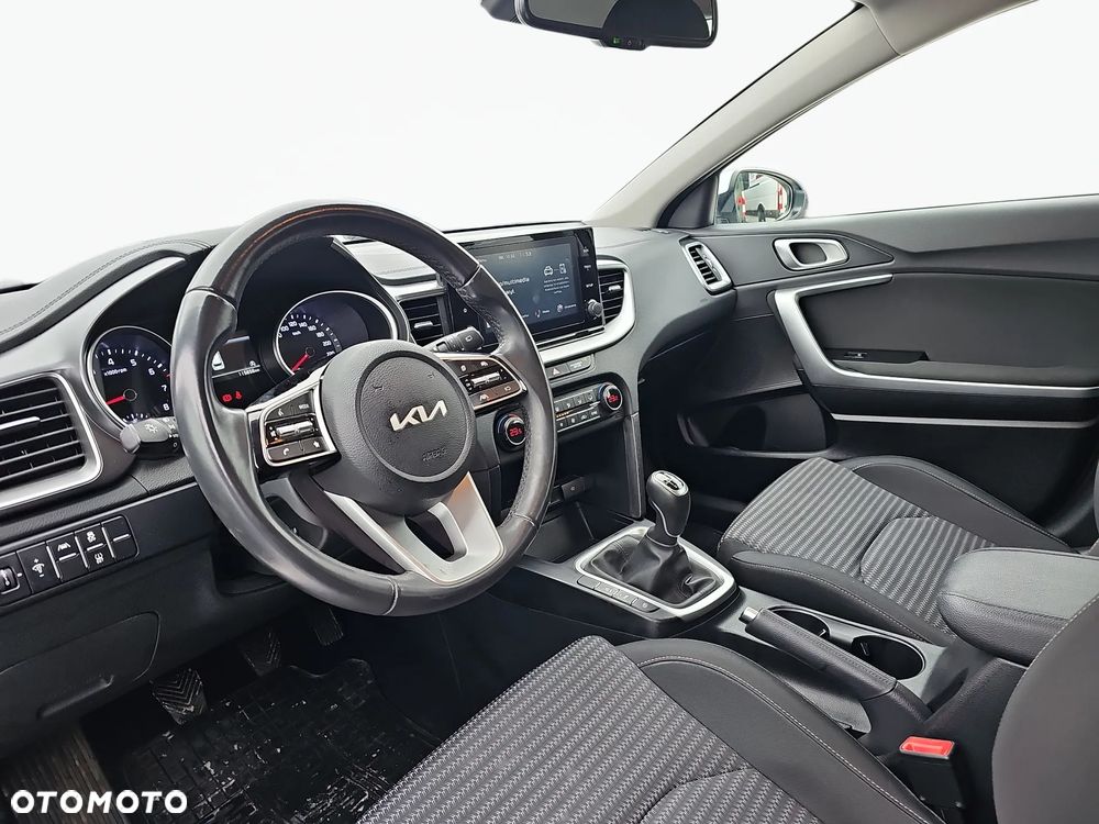 Kia Ceed 1.5 T-GDI M - 4