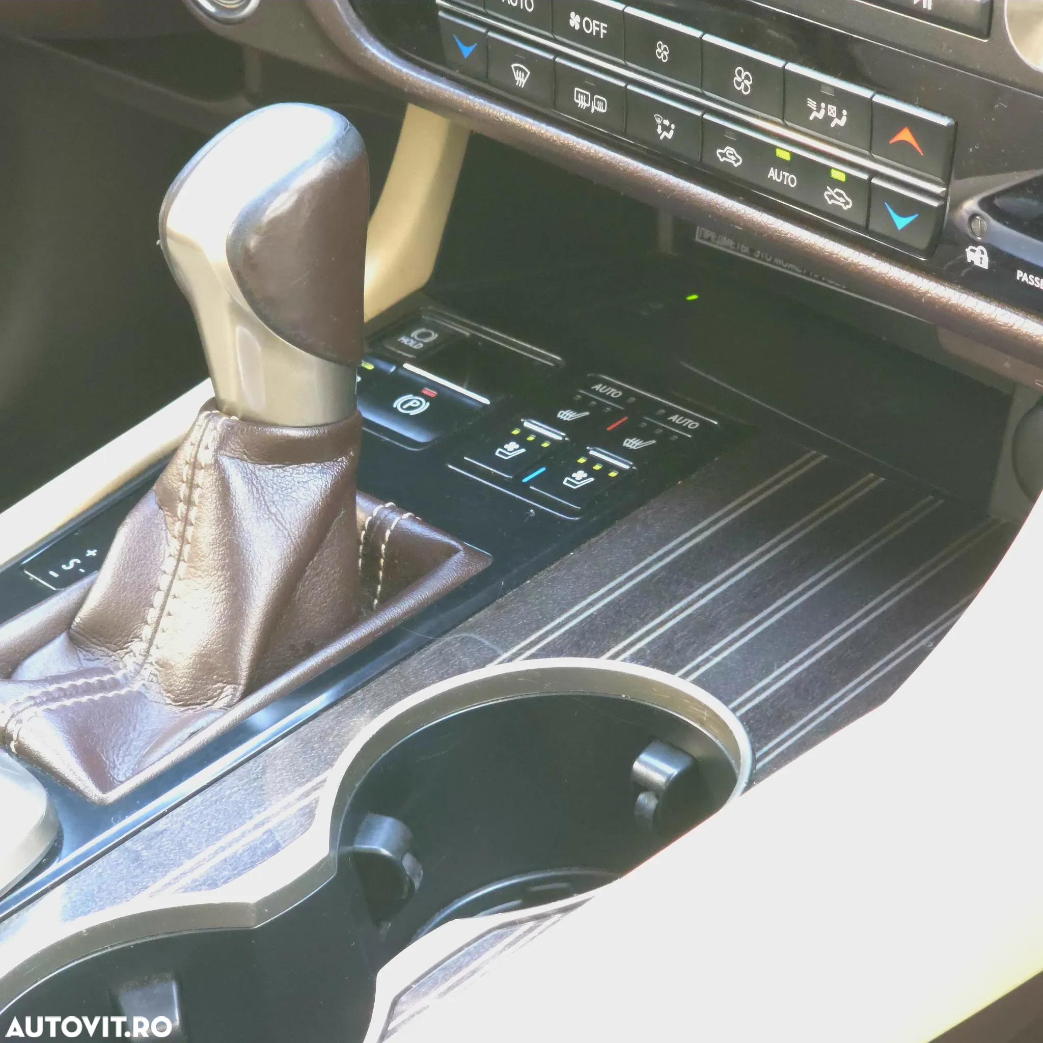 Lexus Seria RX - 20