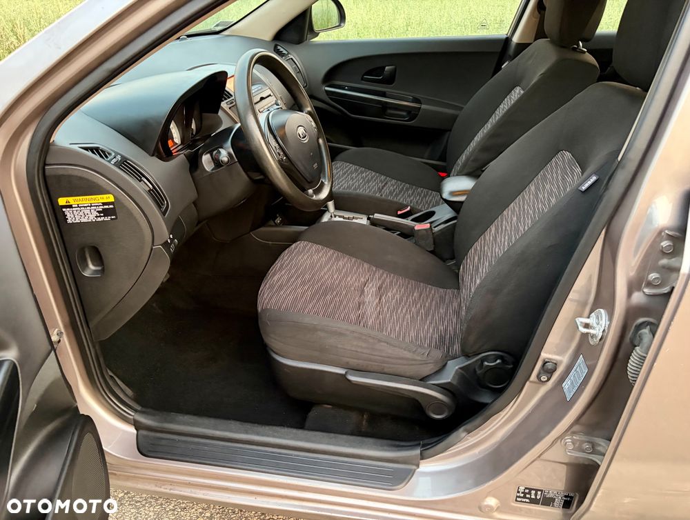 Kia Ceed 1.6 Crdi L - 21