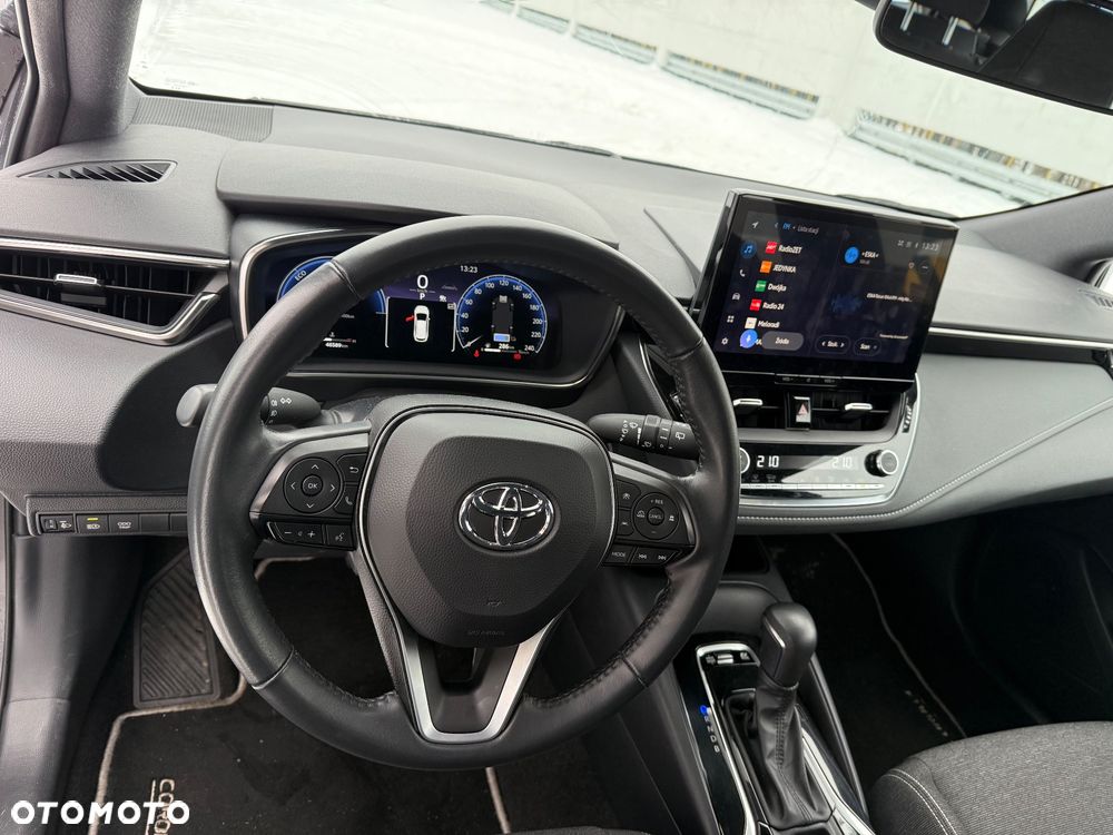Toyota Corolla 1.8 Hybrid Comfort - 17