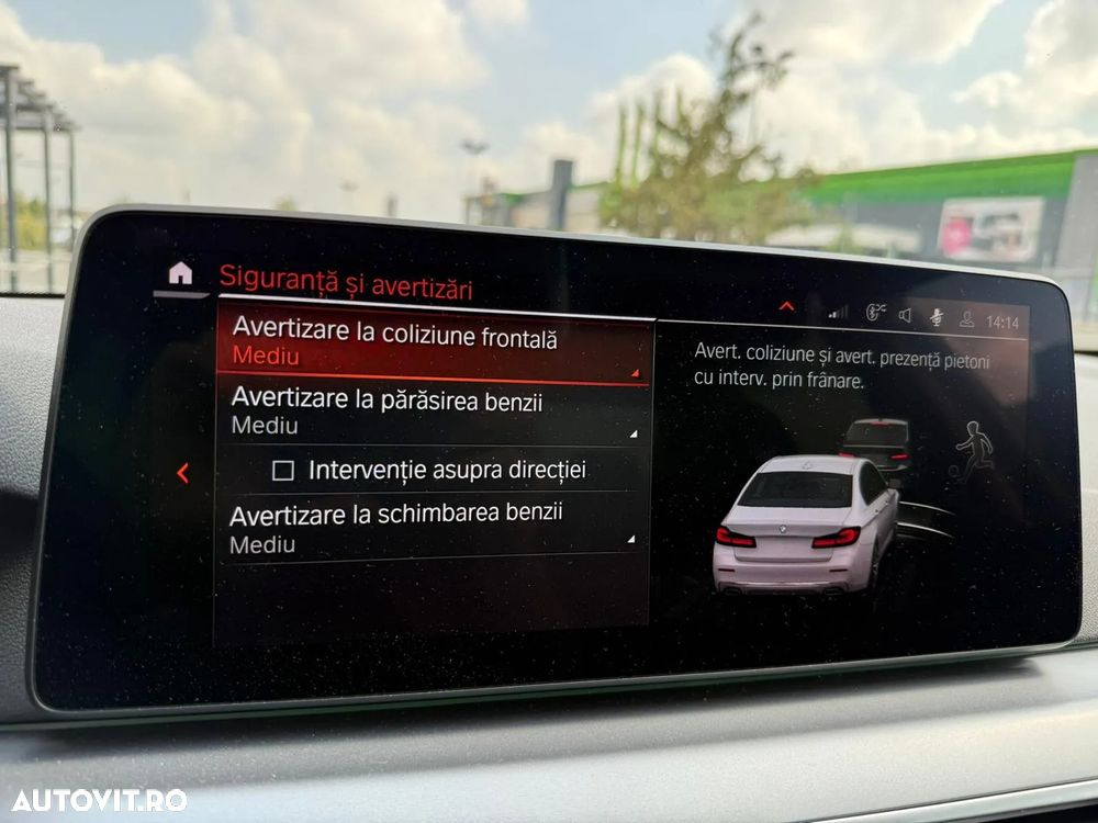 BMW Seria 5 530i AT MHEV - 23