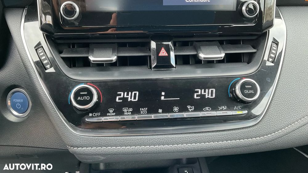 Toyota Corolla 1.8 HSD Business - 27