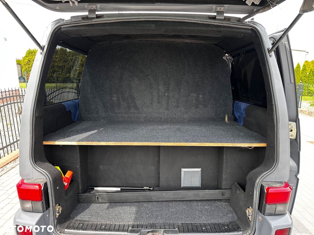 Volkswagen Transporter - 25