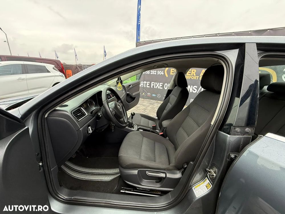 Volkswagen Jetta - 10