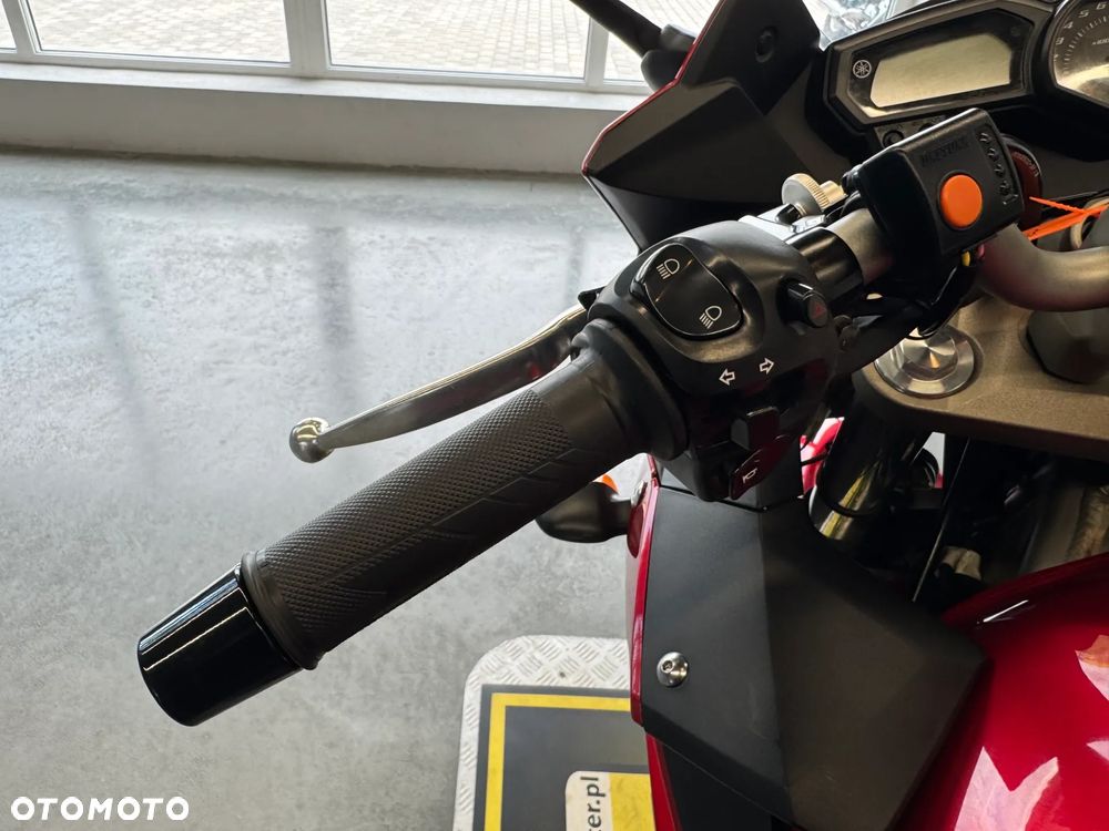 Yamaha XJ - 30