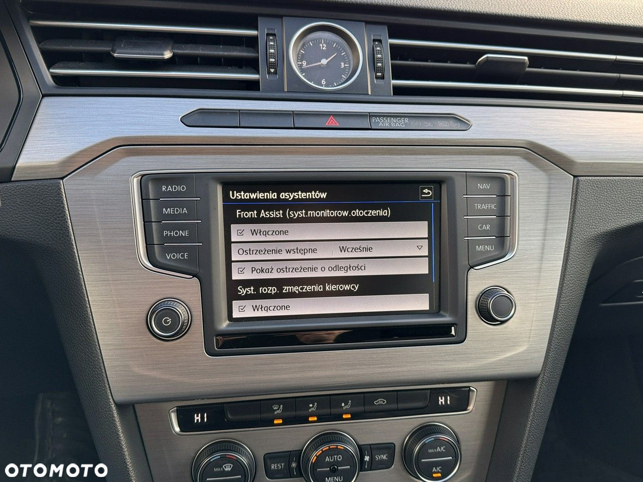 Volkswagen Passat - 36