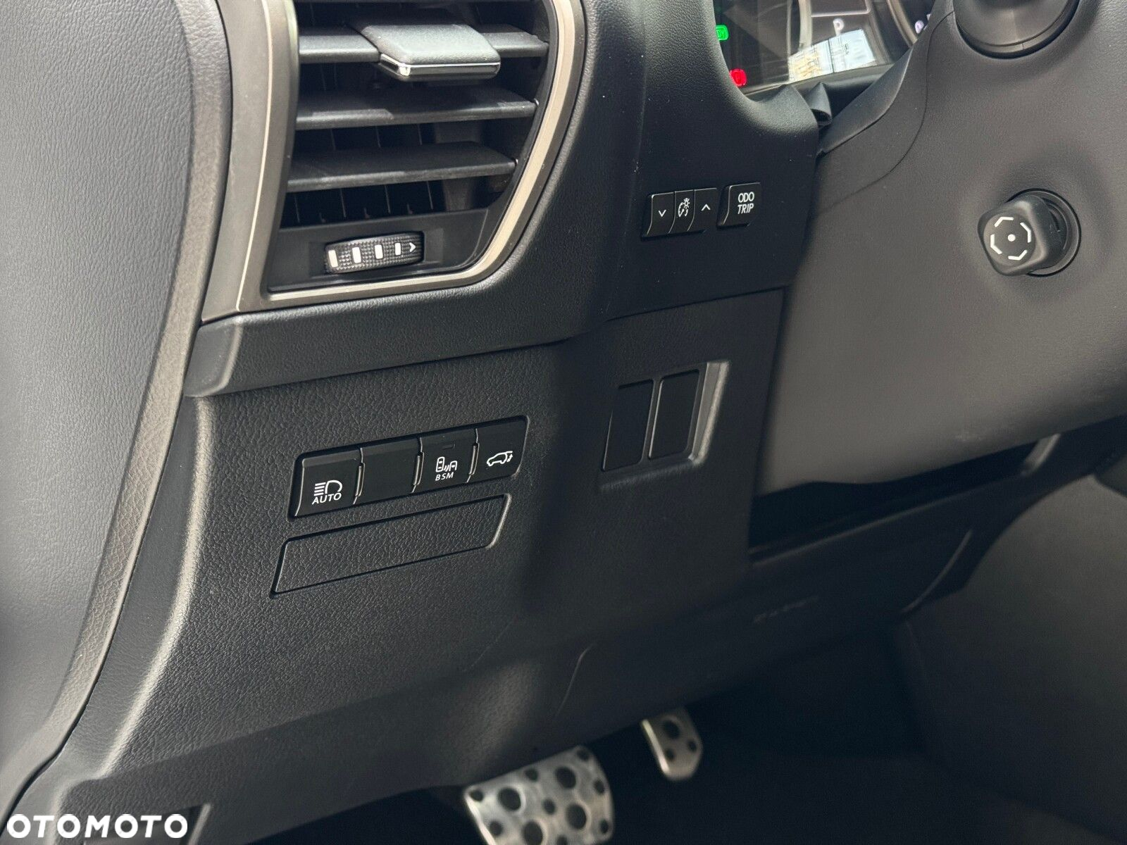 Lexus NX - 22