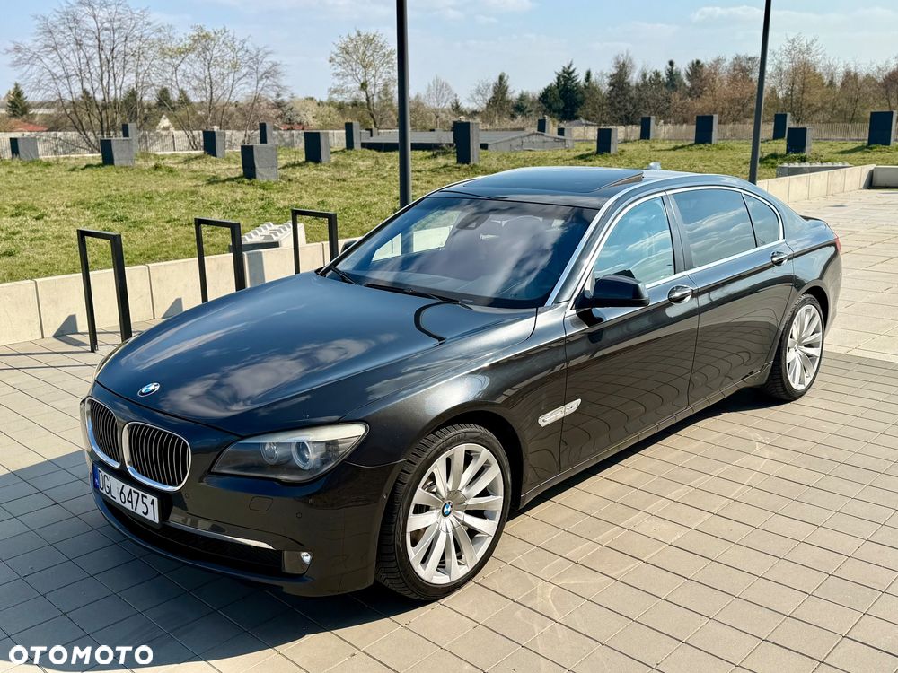 BMW Seria 7 750Li xDrive - 2
