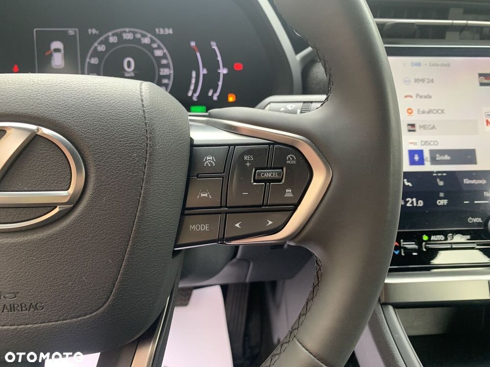 Lexus LBX 1.5 Hybrid - 17