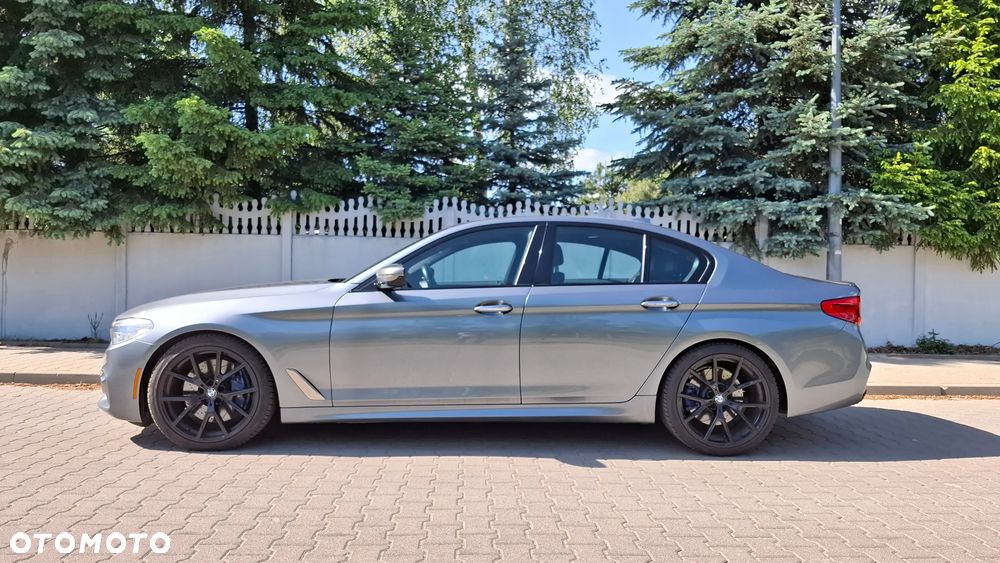 BMW Seria 5 M550i xDrive - 2