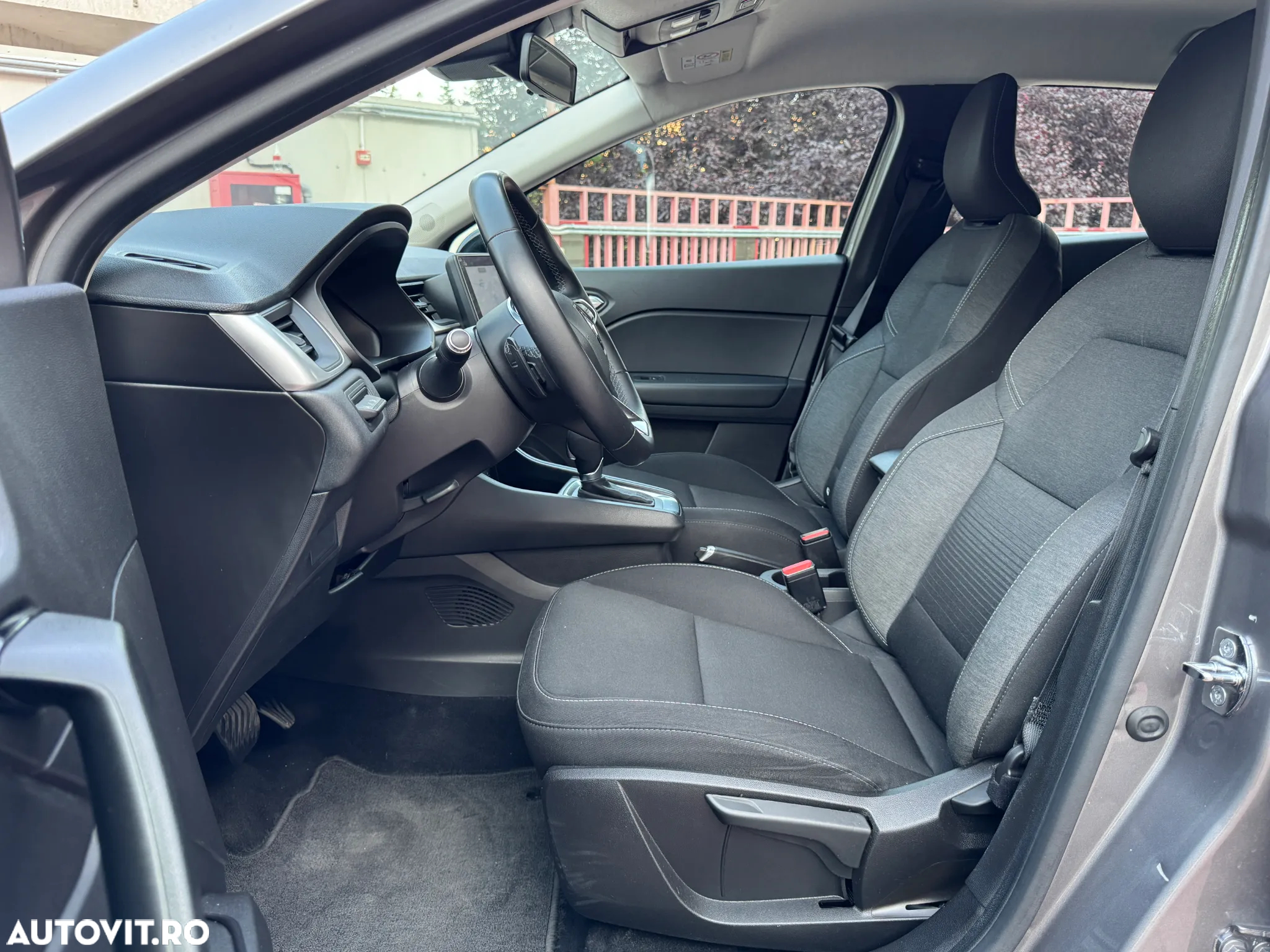 Renault Captur BLUE dCi 115 EDC BUSINESS EDITION - 12