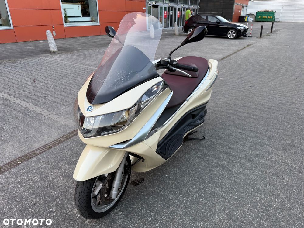 Piaggio X10 - 2