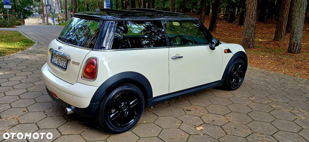 Mini Cooper 2010 photo 4