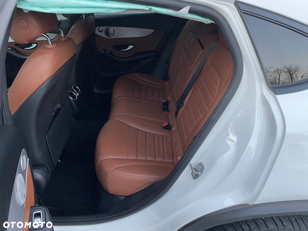 Mercedes-Benz GLC 220 d 4Matic 9G-TRONIC AMG Line - 19