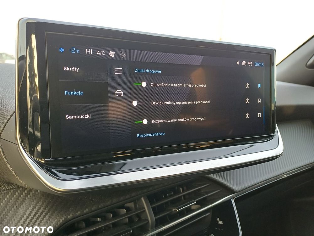 Peugeot 2008 PureTech 130 Allure S&S EAT8 - 23