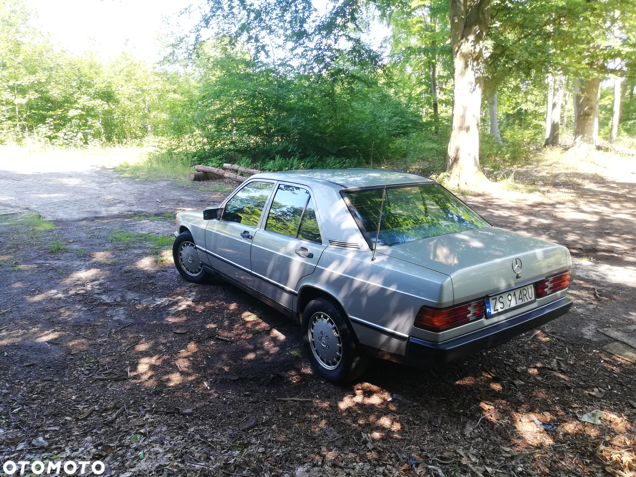 Mercedes-Benz W201 (190) - 11