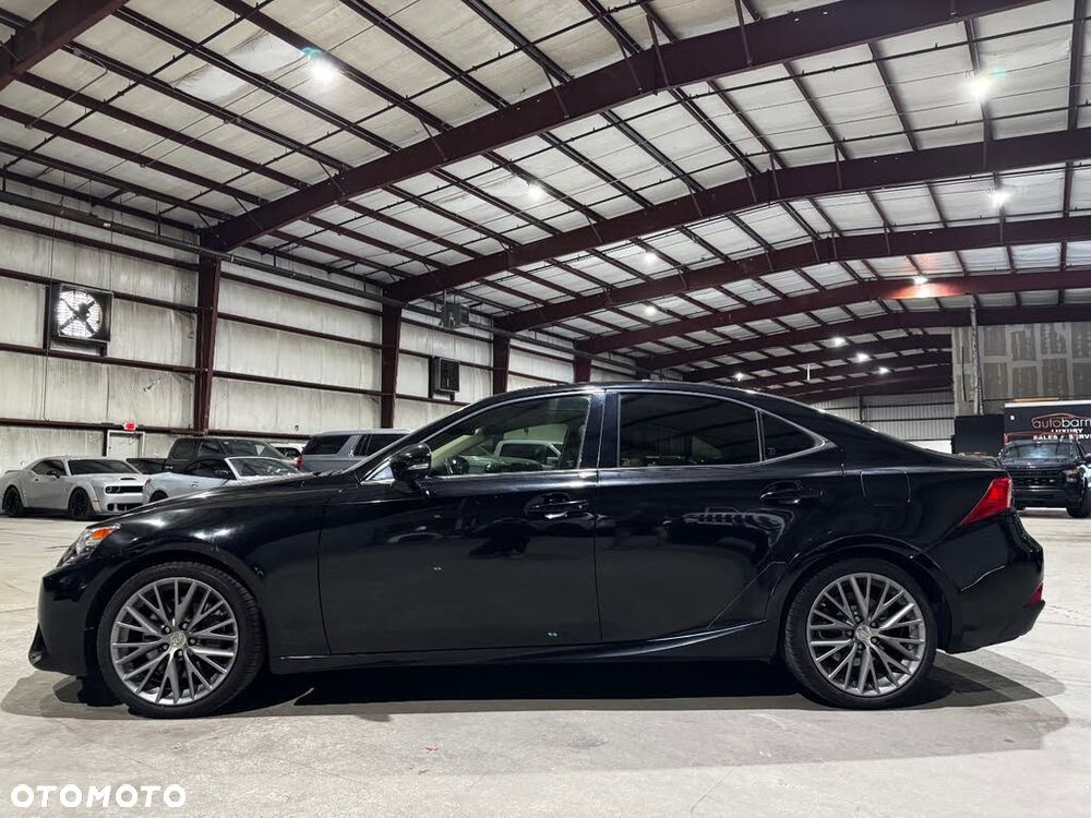 Lexus IS 200t Prestige - 8