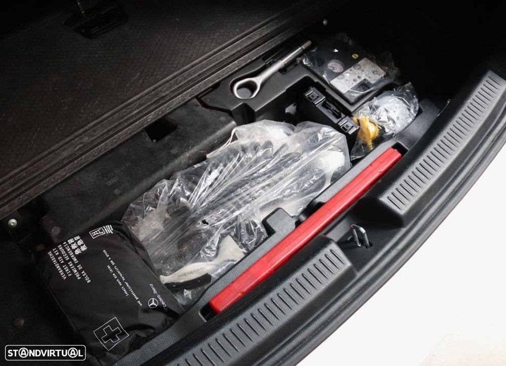 Mercedes-Benz A 250 e AMG Line - 53