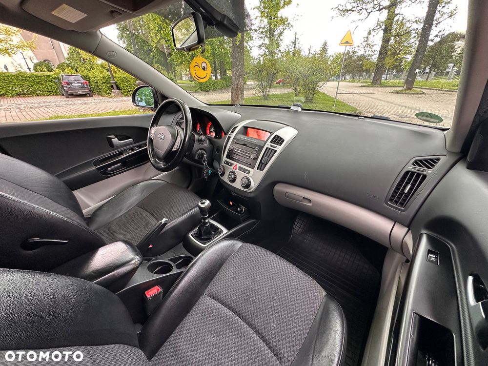 Kia Ceed 1.6 CVVT LX - 28