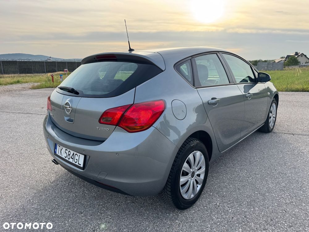 Opel Astra 1.4 Turbo Design Edition - 4