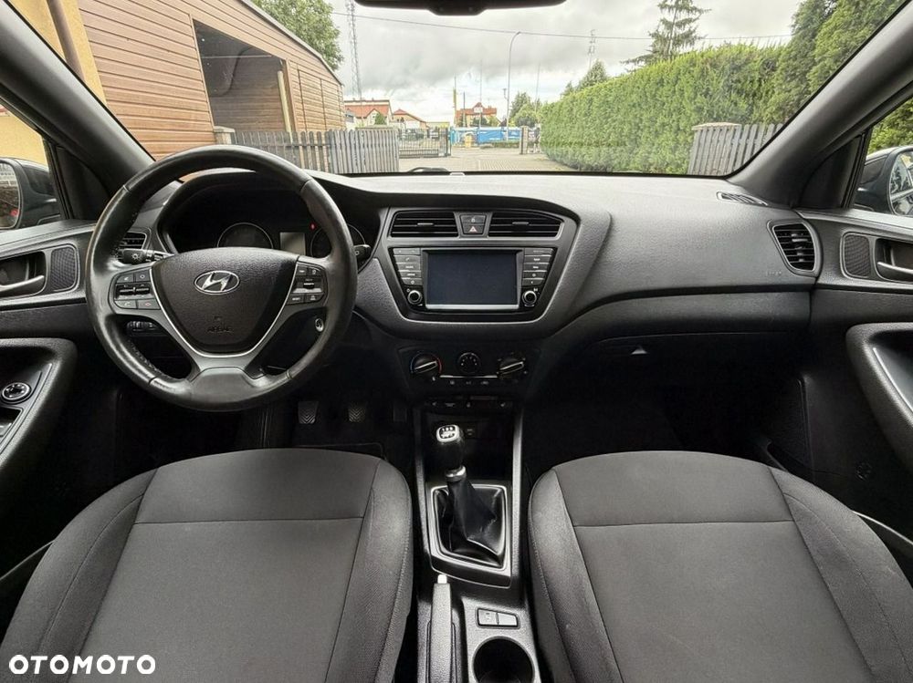 Hyundai i20 - 12