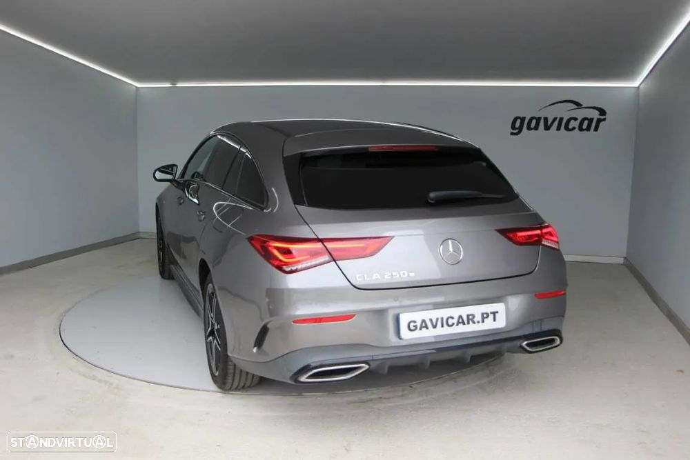 Mercedes-Benz CLA 250 e Shooting Brake AMG Line - 30