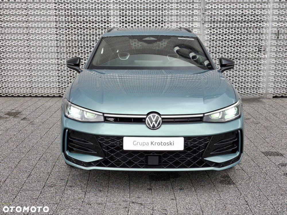 Volkswagen Passat - 4