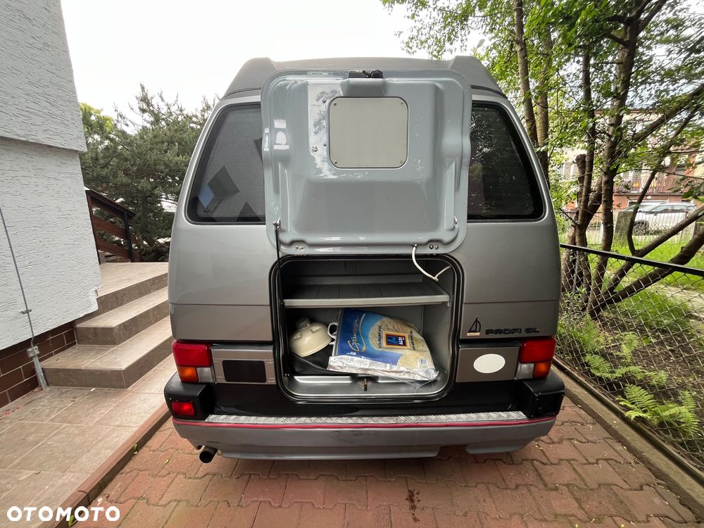 Volkswagen Transporter - 4