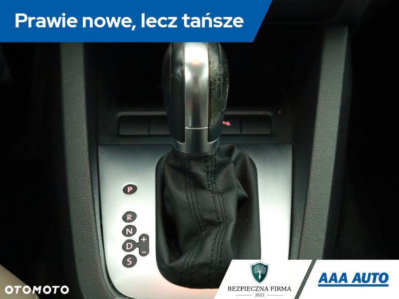 Volkswagen Jetta - 12