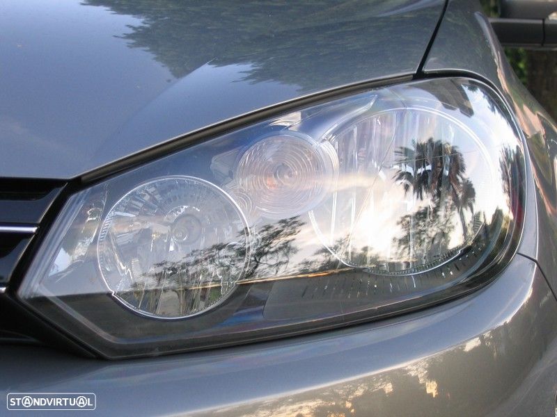 VW Golf 2.0 TDi Confortline - 3